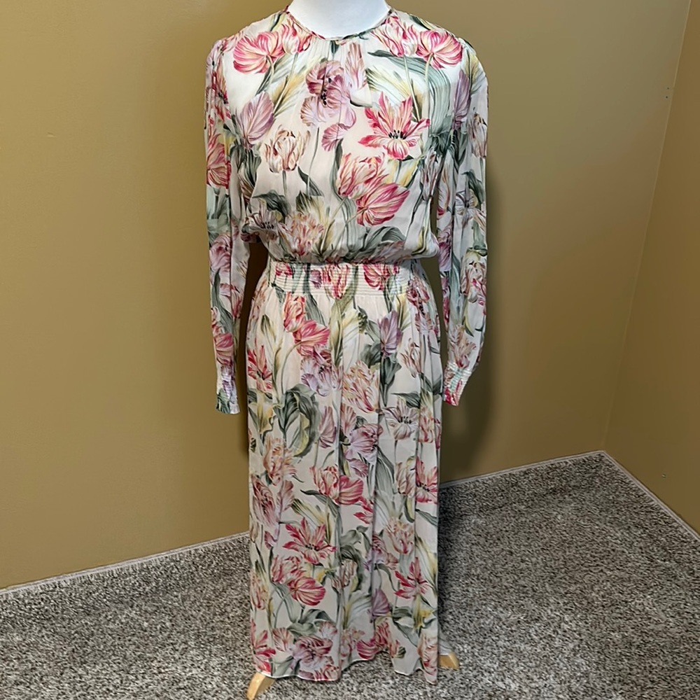 💕 NWOT Zara Chiffon Floral Dress